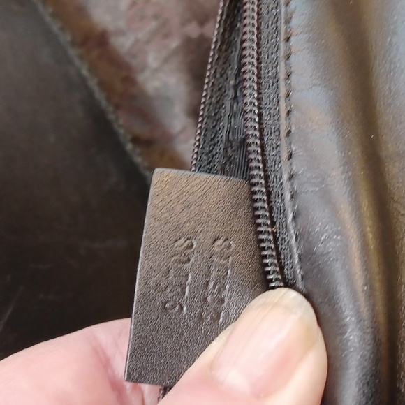 Gucci Bamboo Loop Handle perforated leather purse - Picture 10 of 11